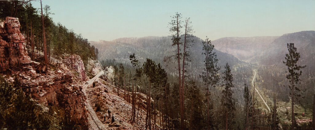 Approach to Spearfish Cañon, South Dakota