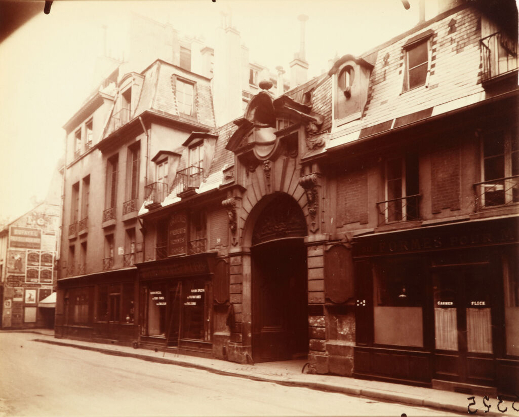 Hotel de Fourcy, 30 rue des Francs-Bourgeois