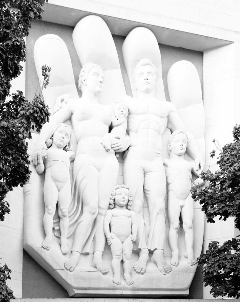 The Reflection of Most Visible Wavelengths of Light