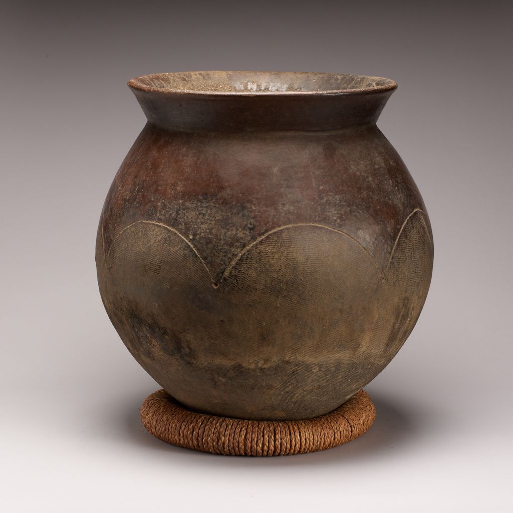 Lobi beer brewing pot