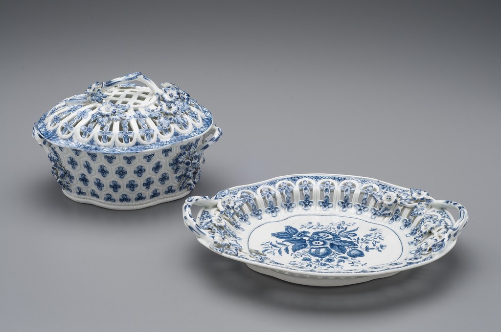 Tureen, Cover, and Tray