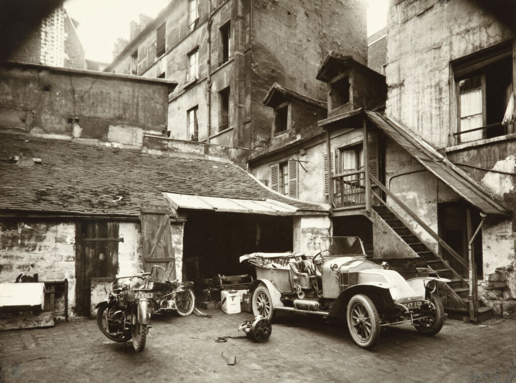 Cour, Rue de Valence