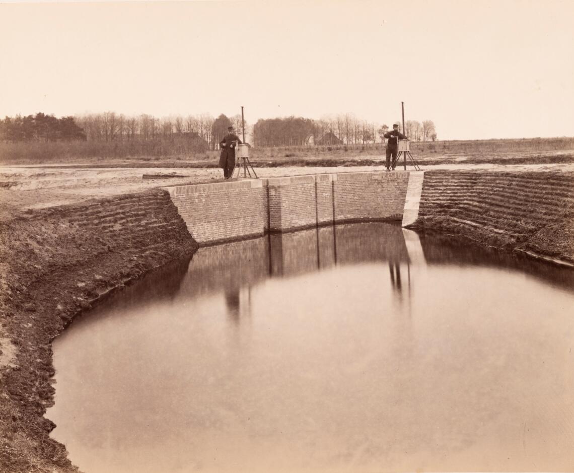 Kolonievaart, Stroomduiker beneden Sluis I, in de Kanaaldijk en in de Waterlossing (27 Maart 1884)